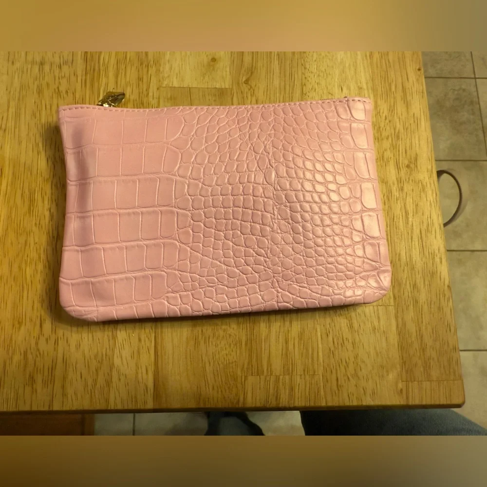 💙4/$20 Ipsy Pink Crocodile Texture Cosmetics Bag